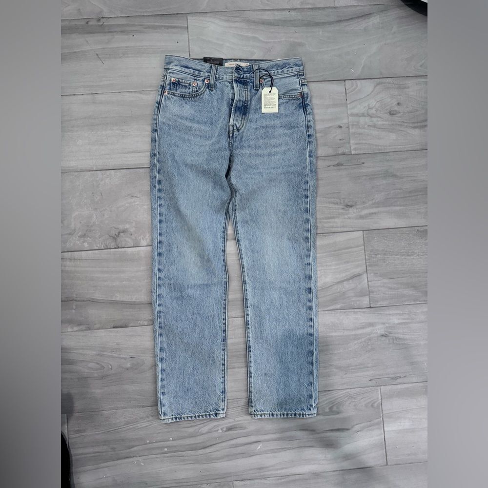 NWT LEVI’S WEDGIE STRAIGHT FIT WOMEN'S JEANS - Picture 6 of 12